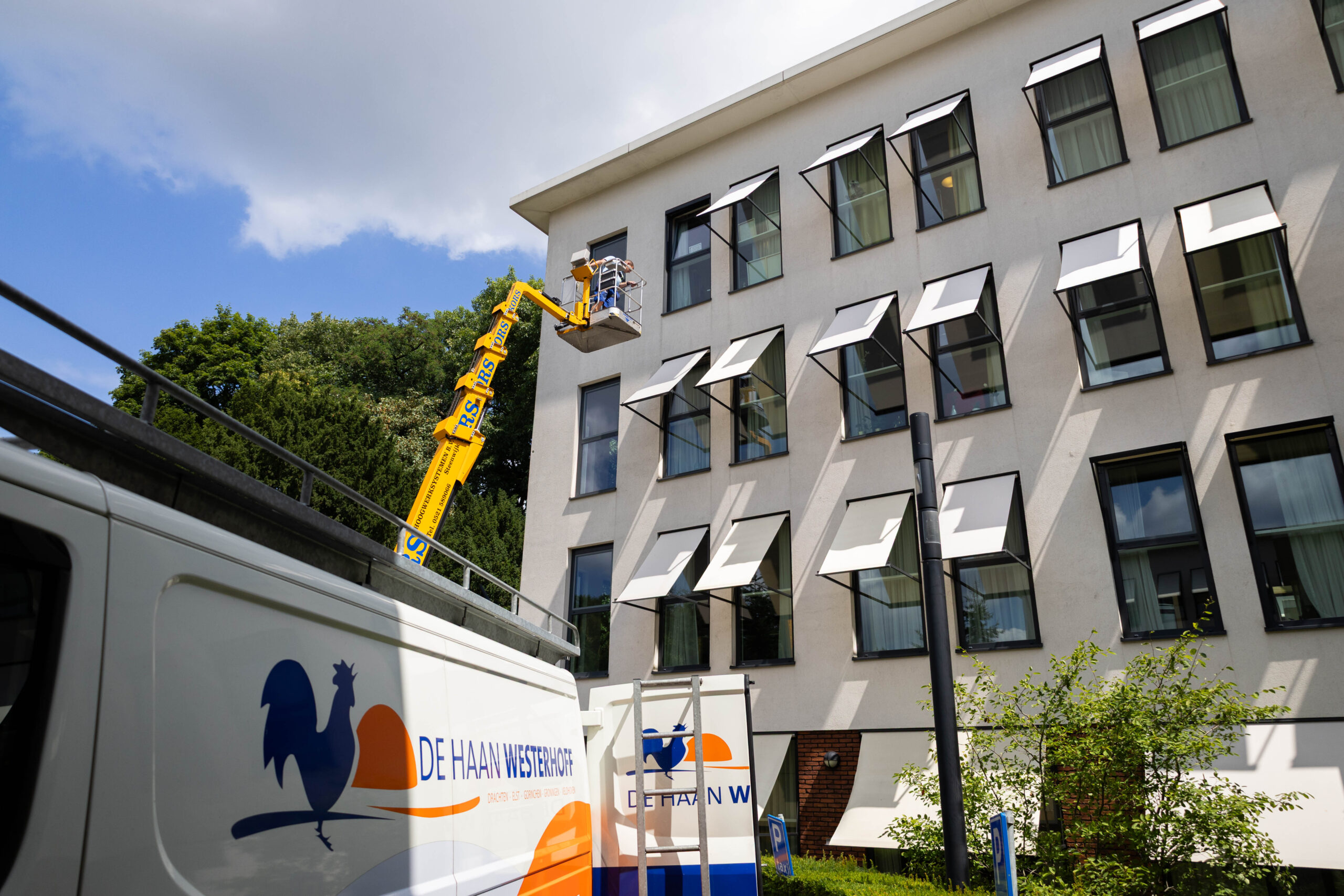 Elektrisch zonnescherm wil niet meer omhoog